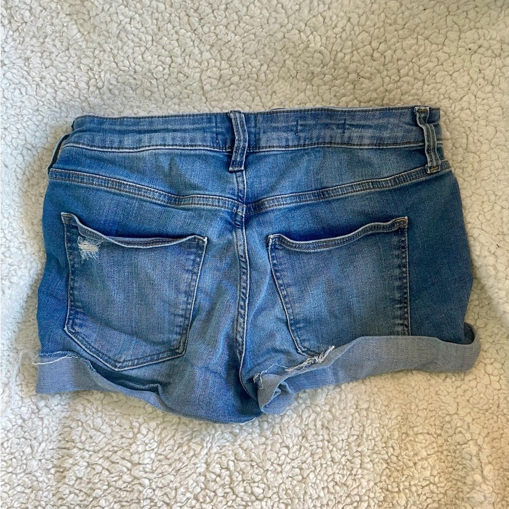 Universal Thread Light Blue Ripped Jean Shorts - Picture 4 of 5
